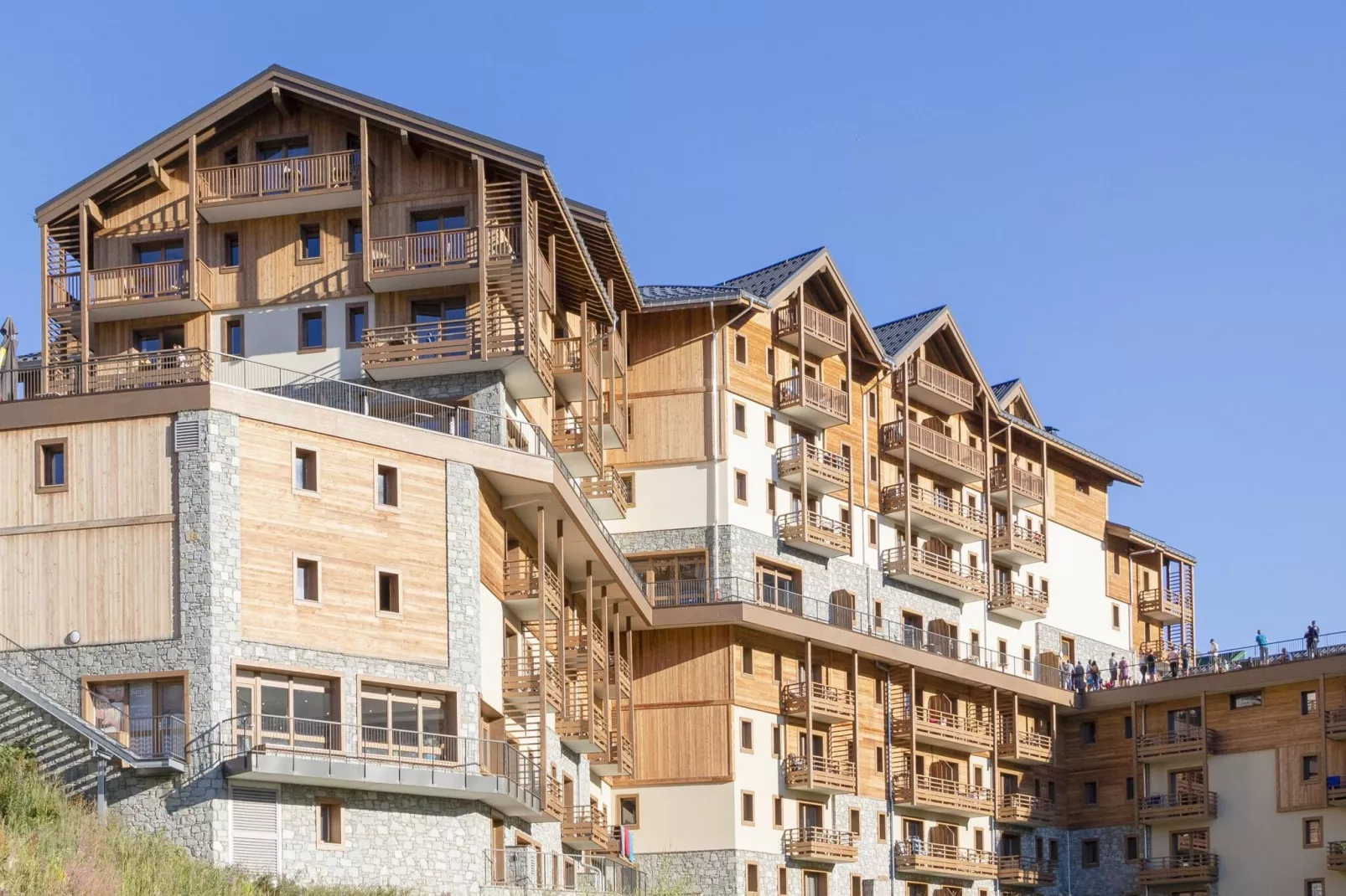 Le Coeur des Loges 3-S4v-Buitenkant zomer