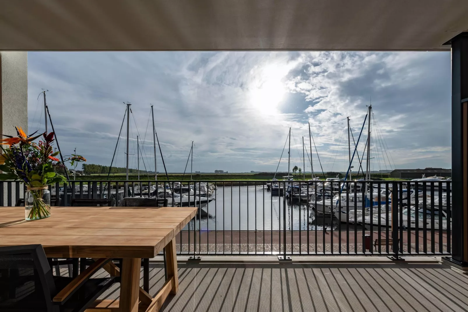 Harbour Loft 1i Résidence Marina havenzicht-Terrasbalkon