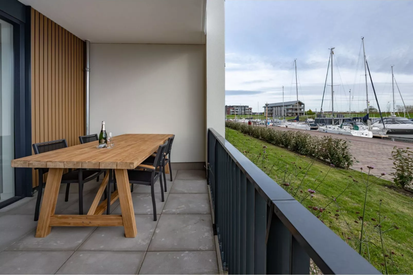 Harbour Loft 1E Résidence Marina havenzicht-Terrasbalkon
