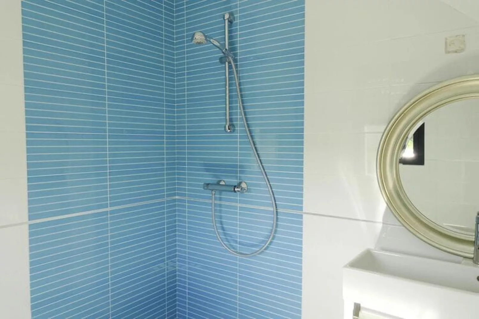 Holiday home Bénodet-Badkamer
