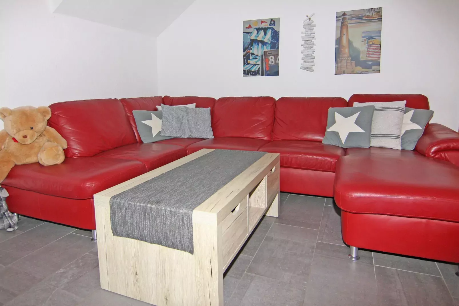 4-Raum über 2 Etagen / 105 m² / W 56b DG 7 P