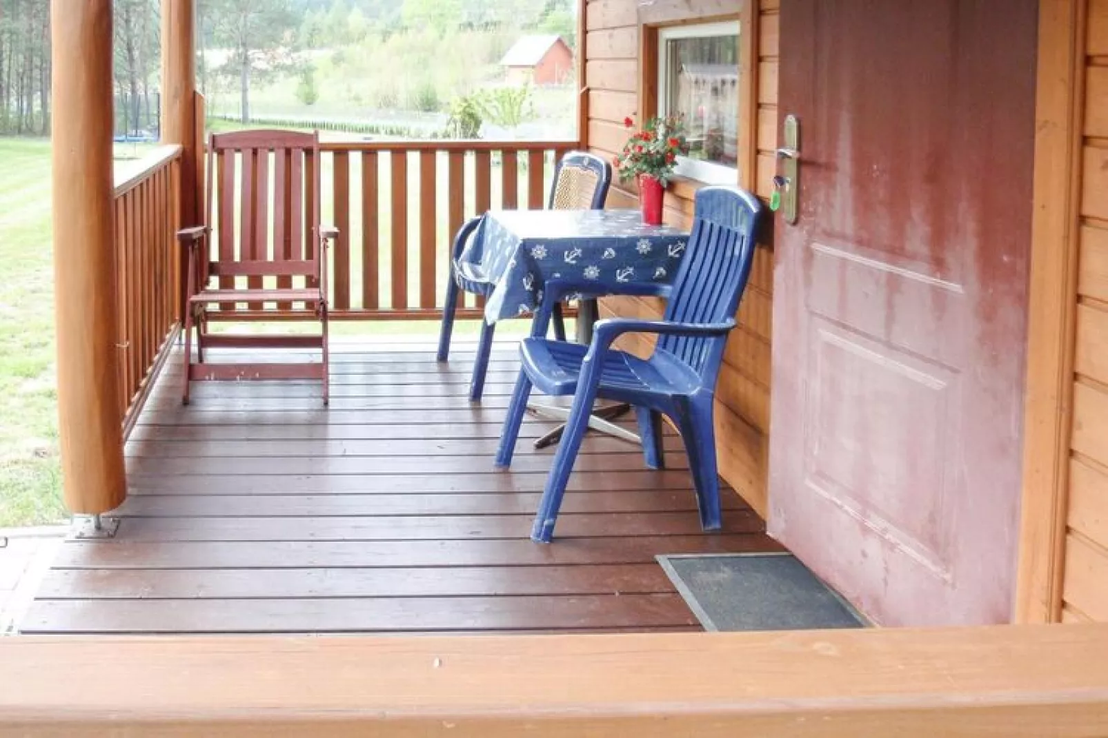 Holiday resort in Wiselka for 3 persons with carpark space-Terras