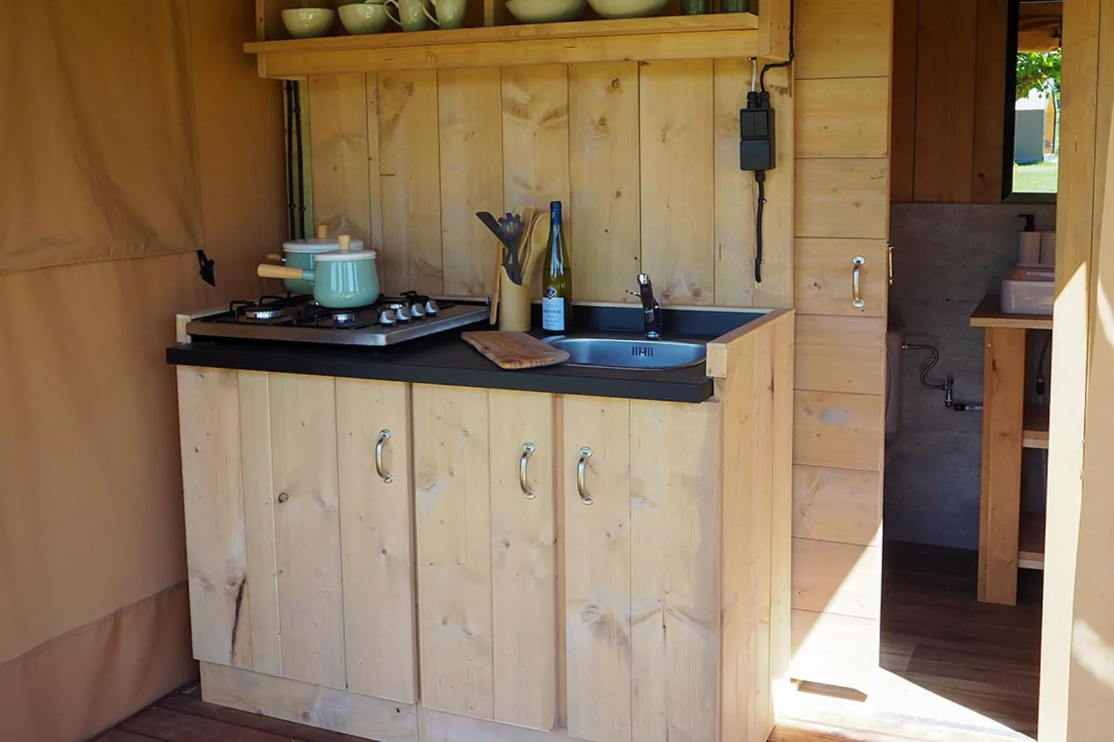 Glamping Resort Lauwersmeer 1-Keuken
