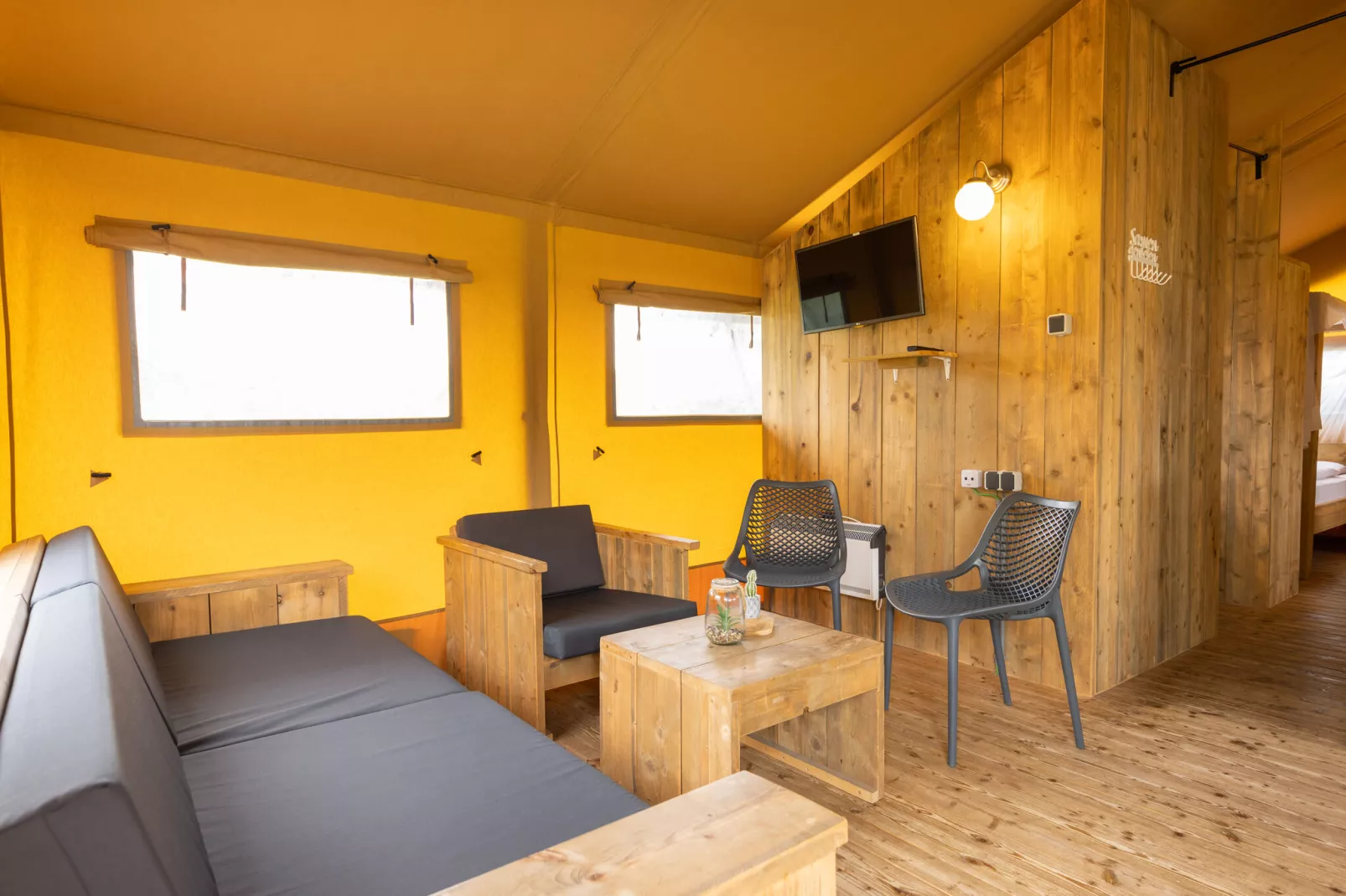 Glamping Resort Lauwersmeer 3-Woonkamer