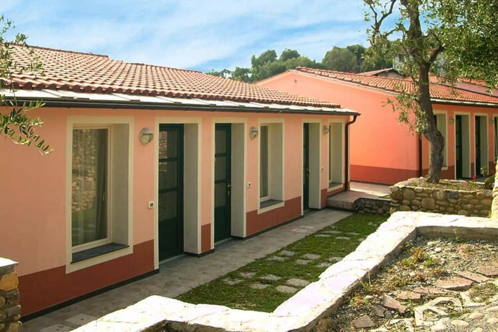 Apartments Borgo Verde Imperia superior M4U/A4 Superior-Buitenkant zomer