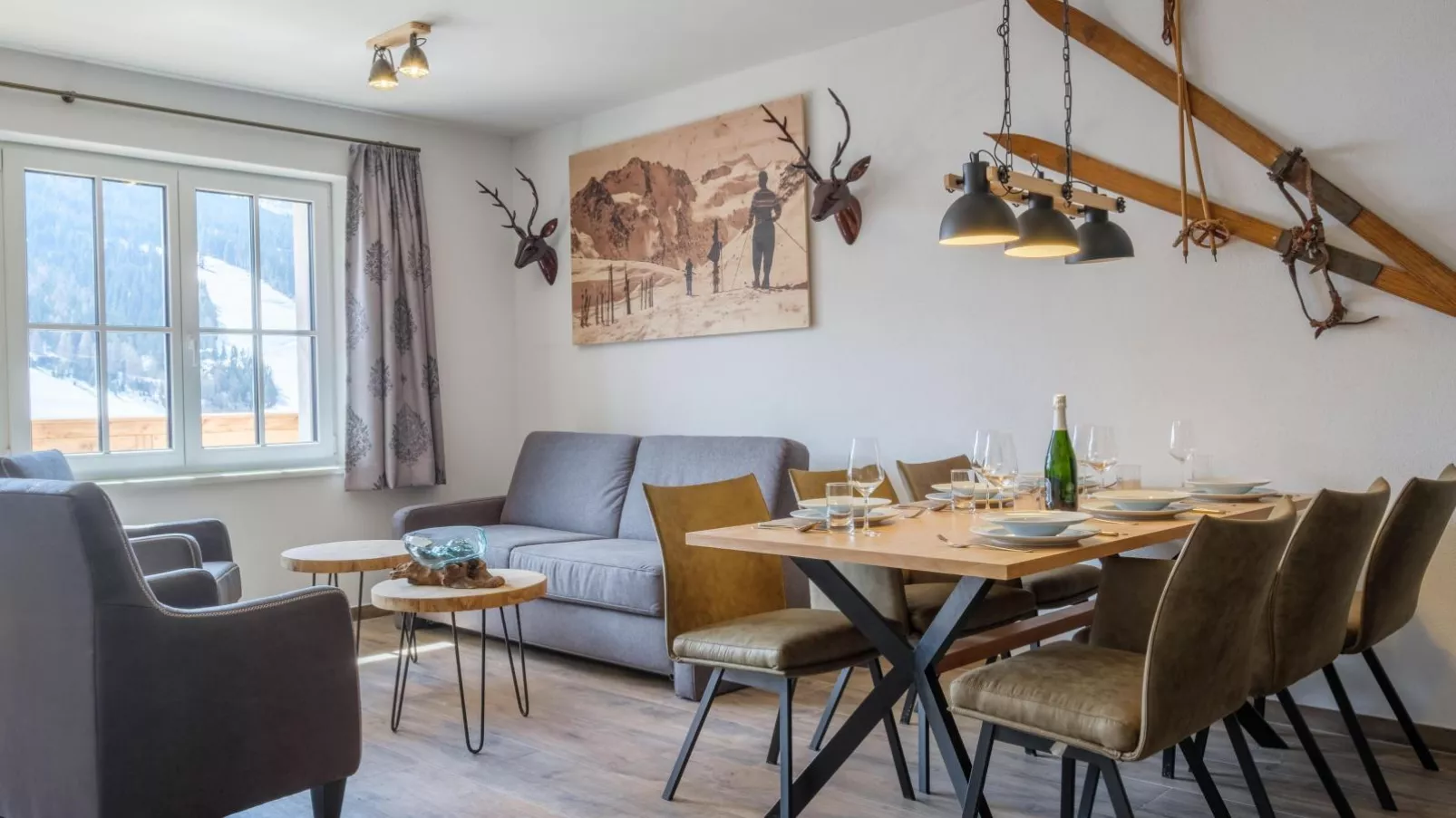 Tauernsuites Sonnblick Top 4 und 5-Eetkamer
