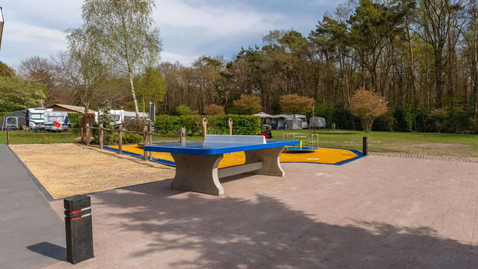 Edelhert-Parkfaciliteiten