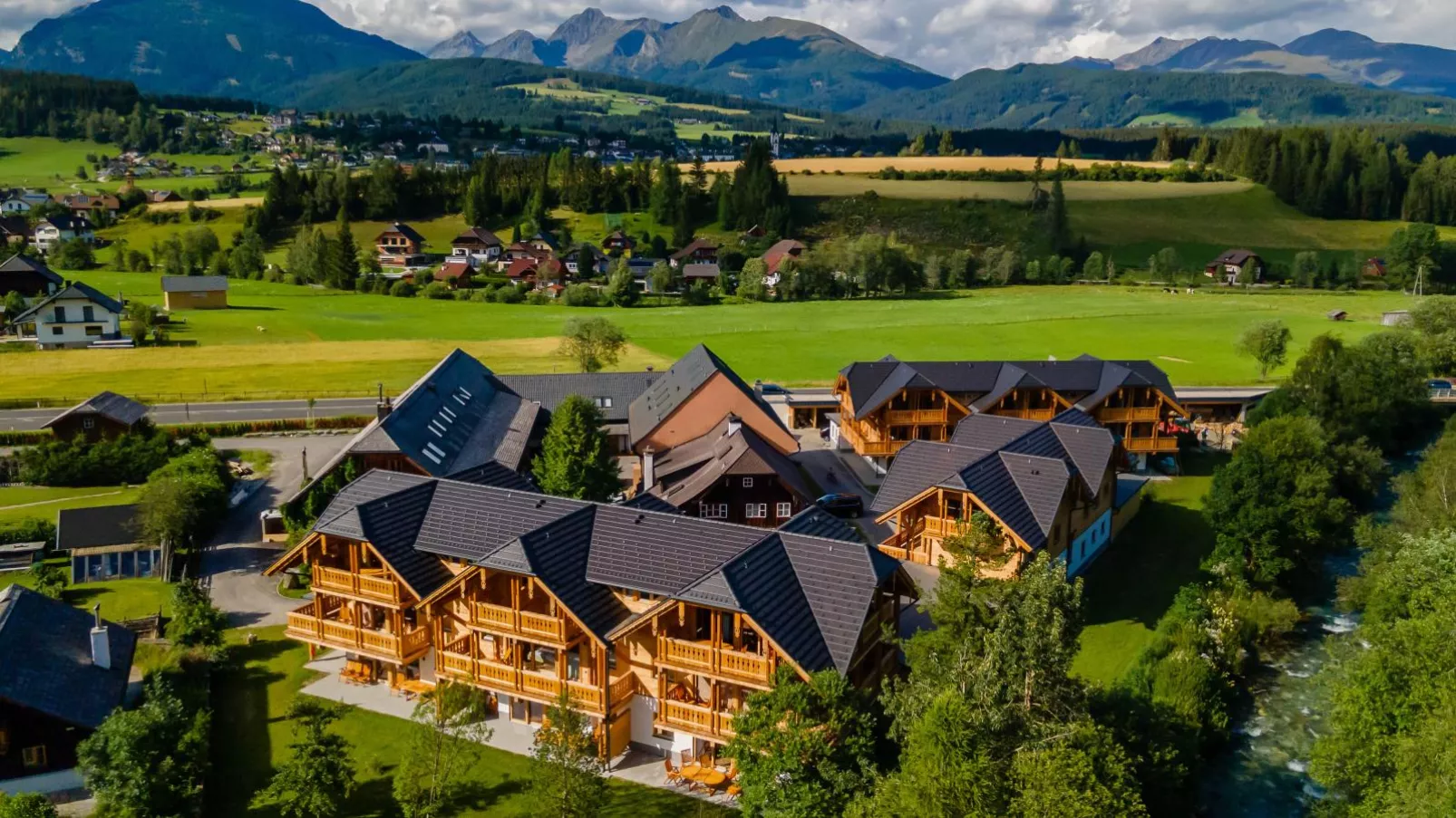 AlmApARTment Mauterndorf Pichl 9-1-Buitenkant zomer