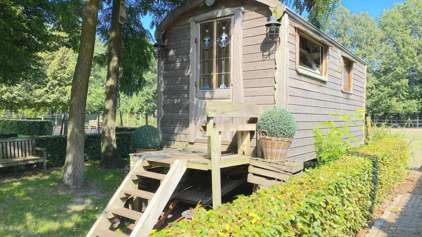 Pipowagen het Oventje-Buitenkant zomer