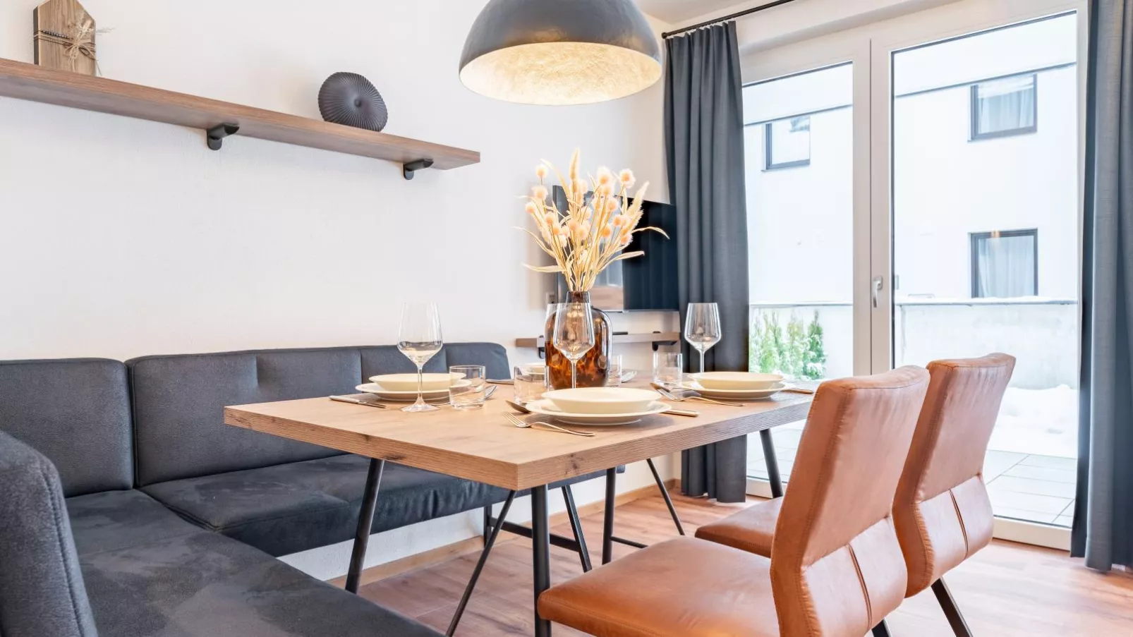 Falken Suites TOP 2-Eetkamer