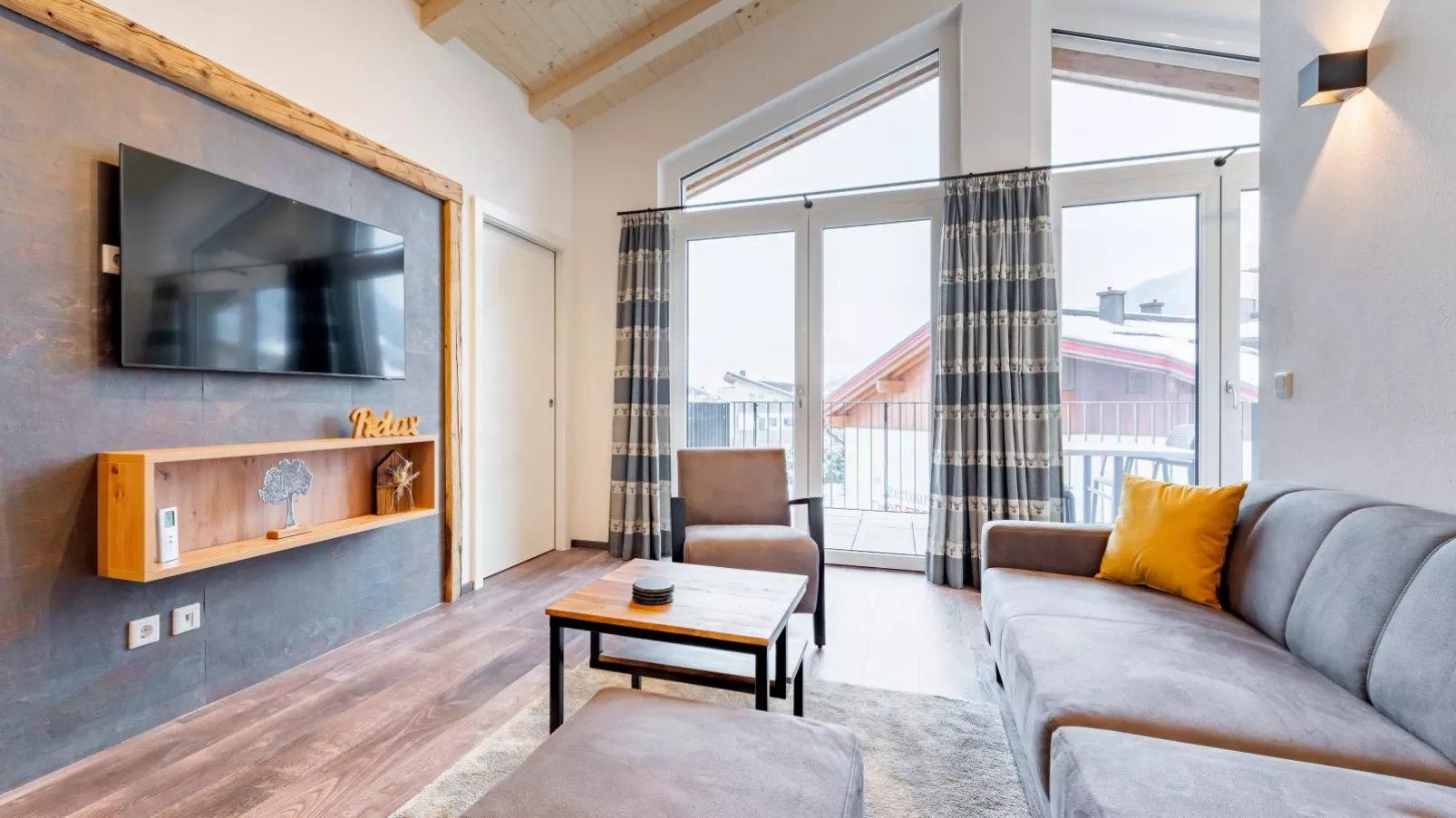 Falken Suites TOP 8-Woonkamer