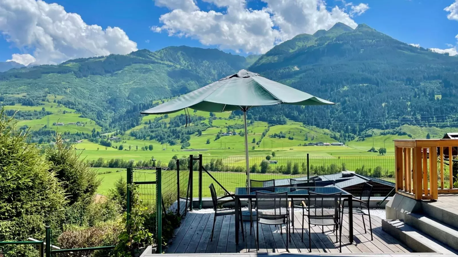 Chalet Erlebnishaus I-Tuinen zomer