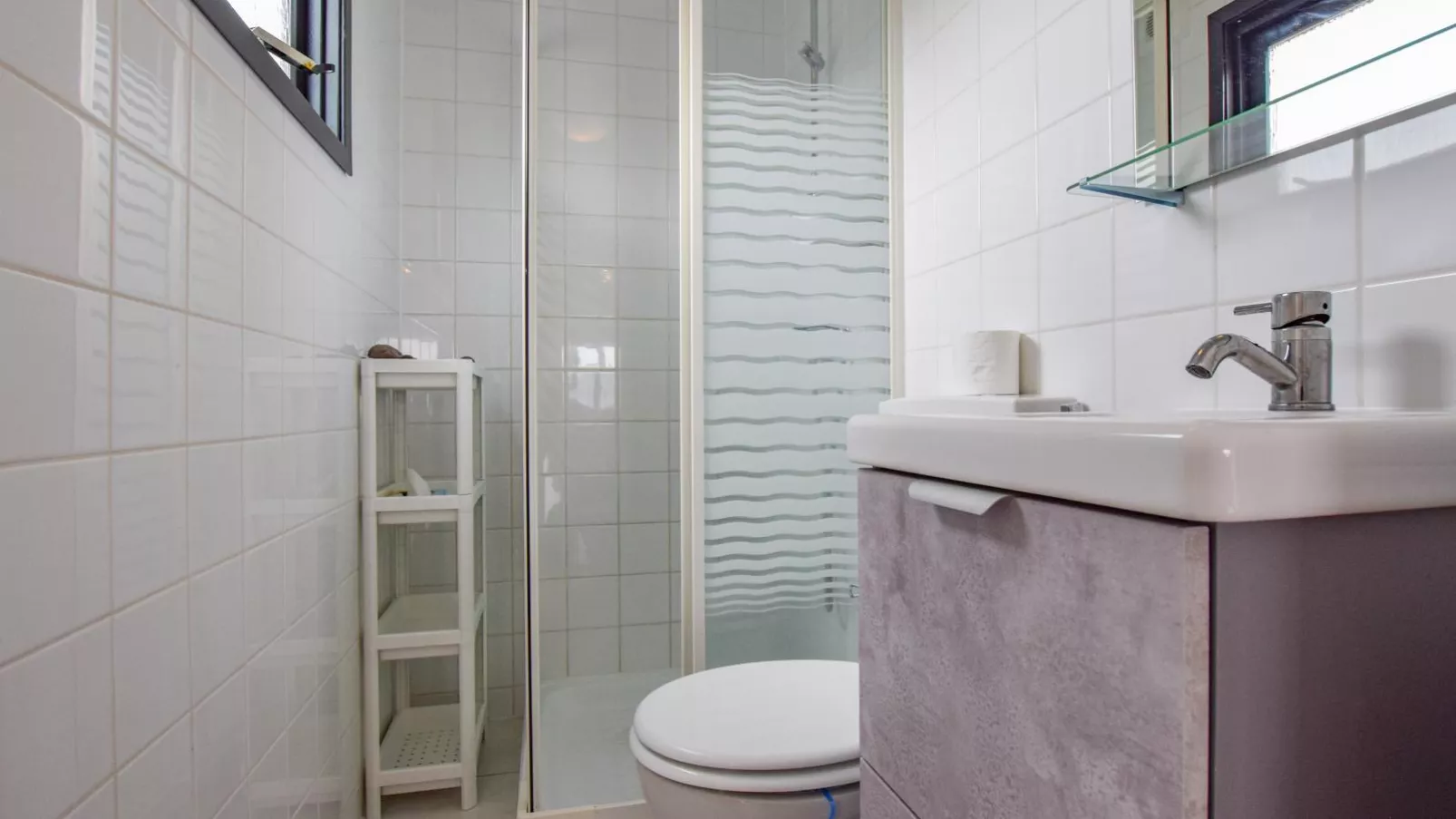 Blauwborst 24-24-Badkamer