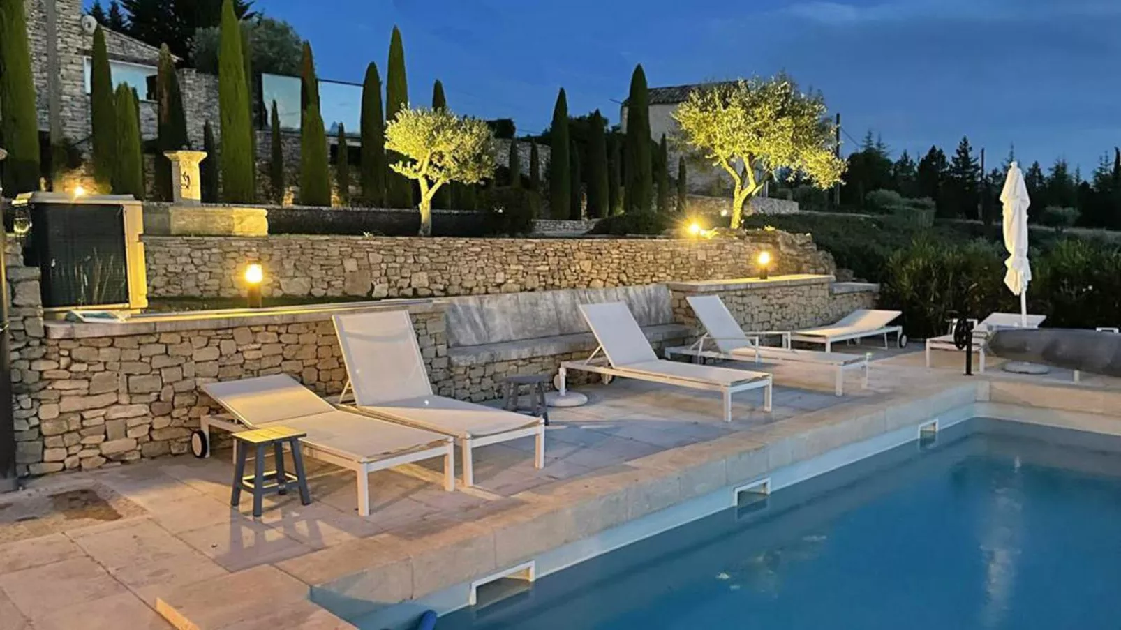 poolofhouse