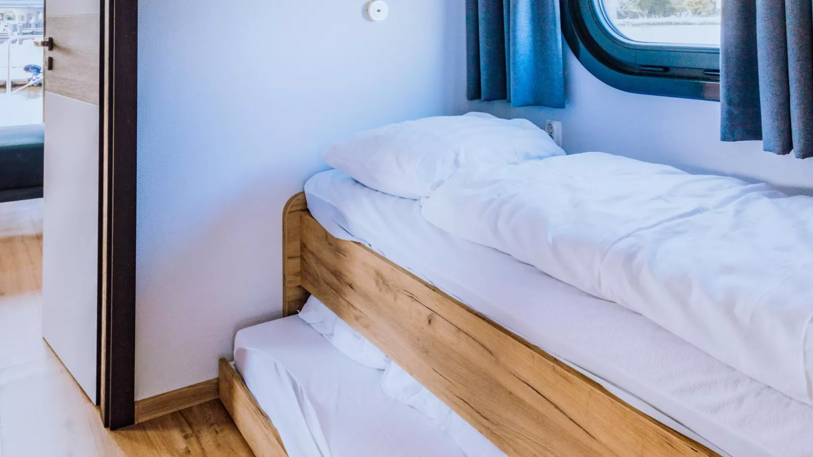 Tiny Houseboat De Woudaap - I