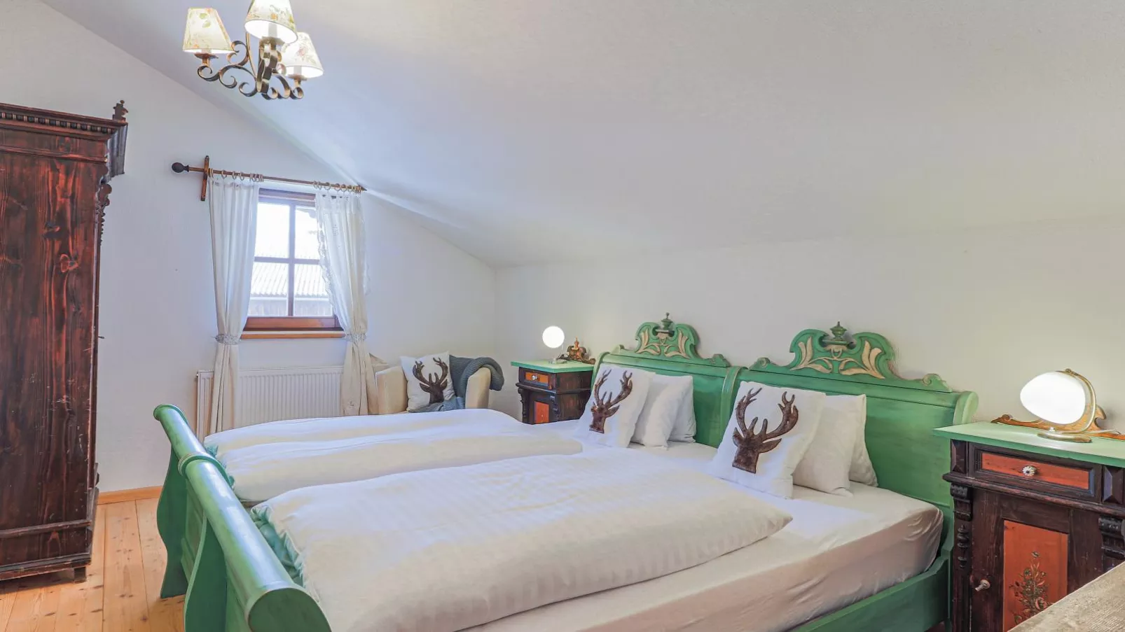 Hauserbauer Small-Slaapkamer
