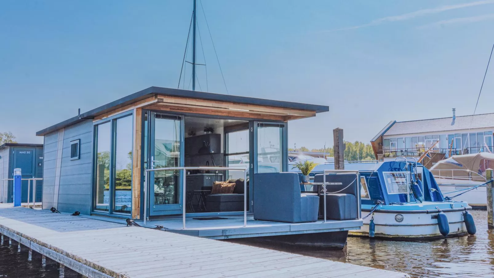 Tiny houseboat Parel II - airco-Buitenkant zomer