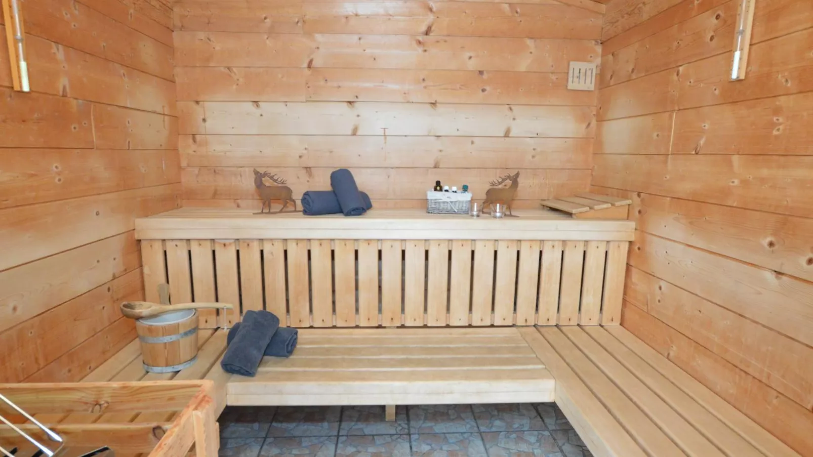 Emely-Sauna