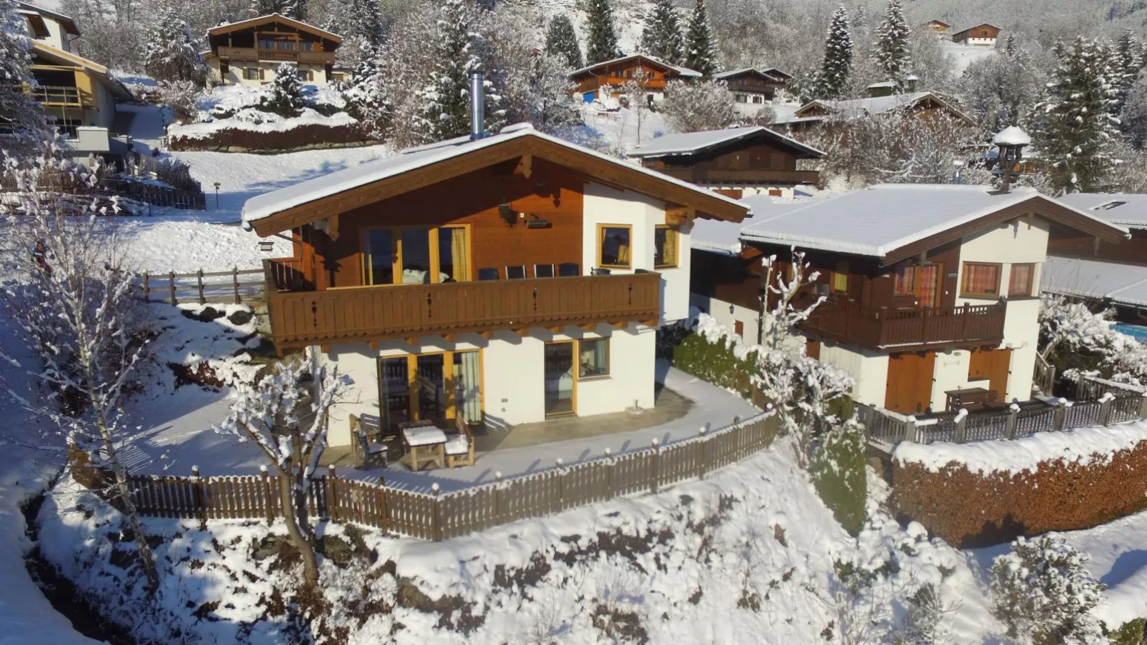 Chapter Two-Exterieur winter