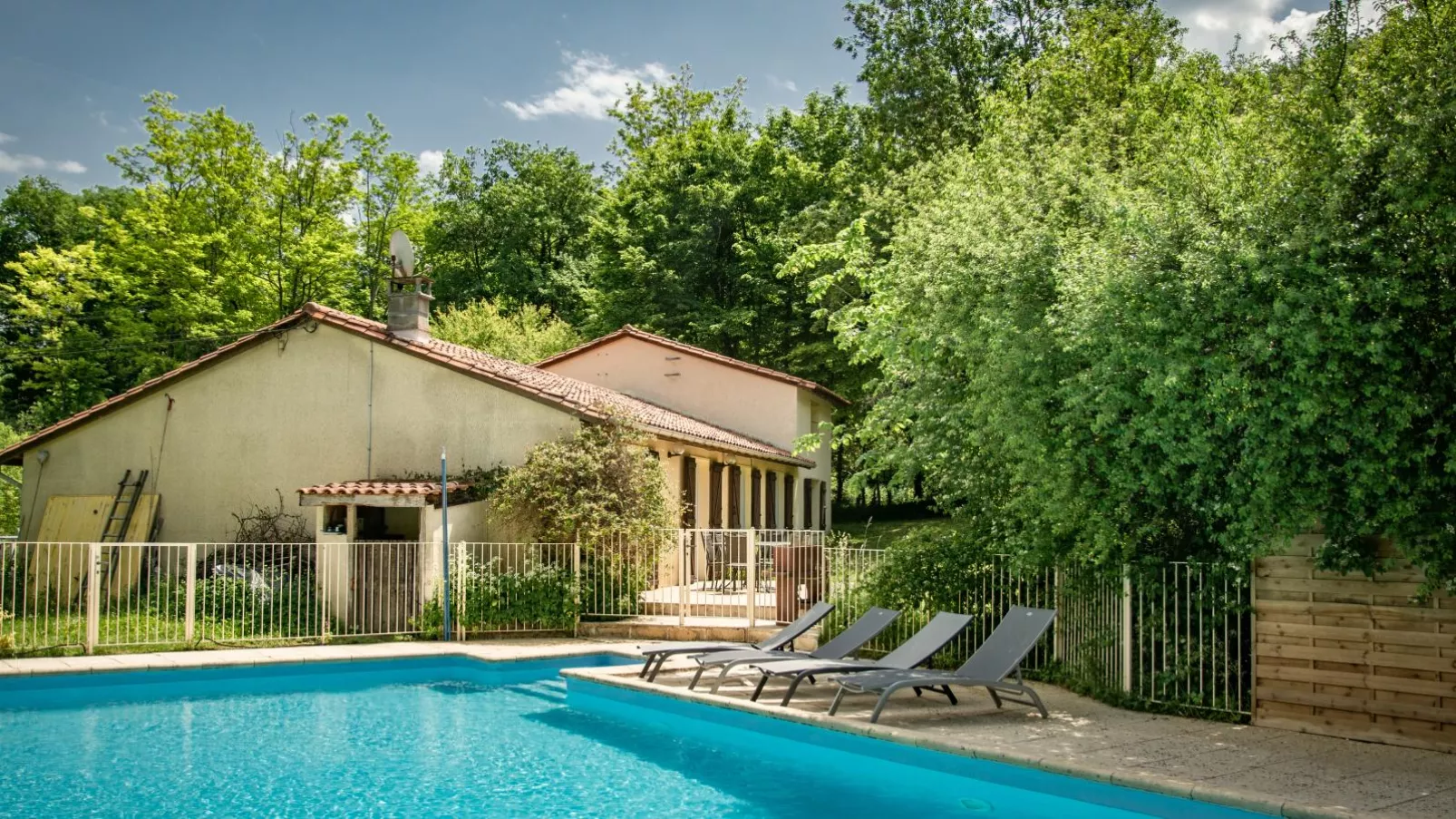 poolofhouse