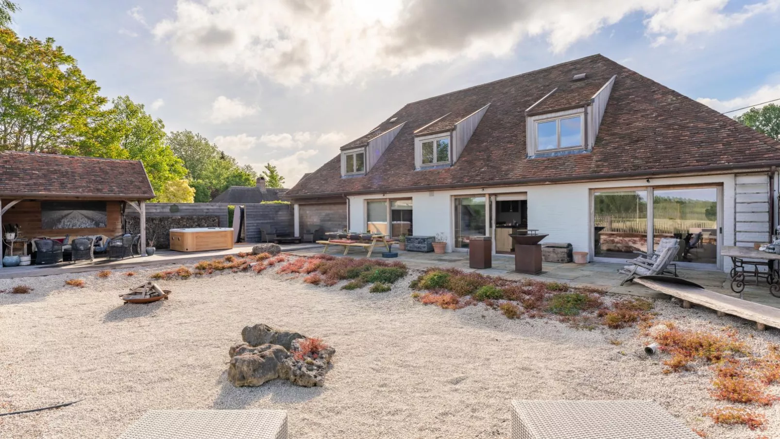 Villa Noortem-Buitenkant zomer
