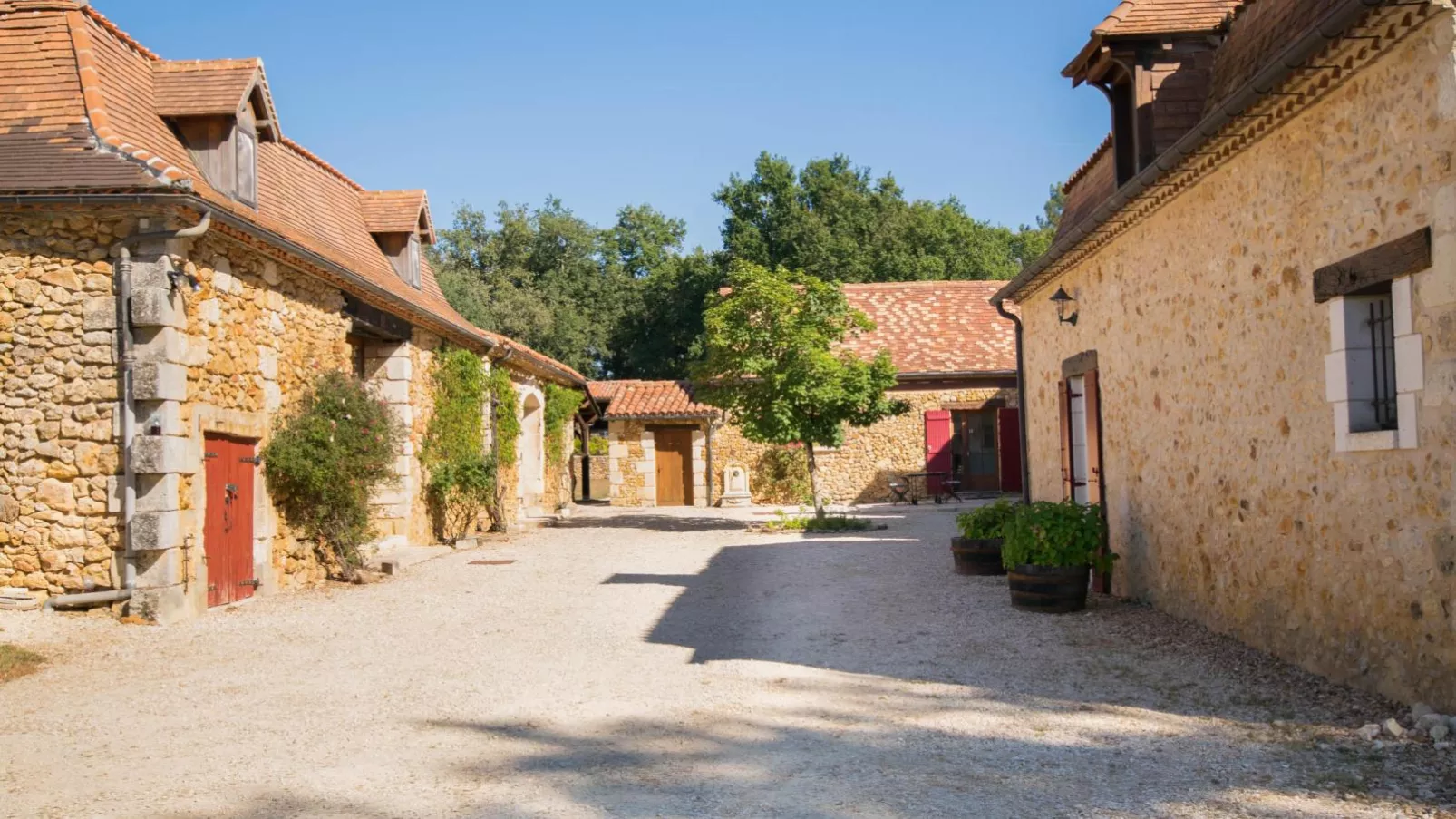 Le Gapard Annex-Buitenkant zomer