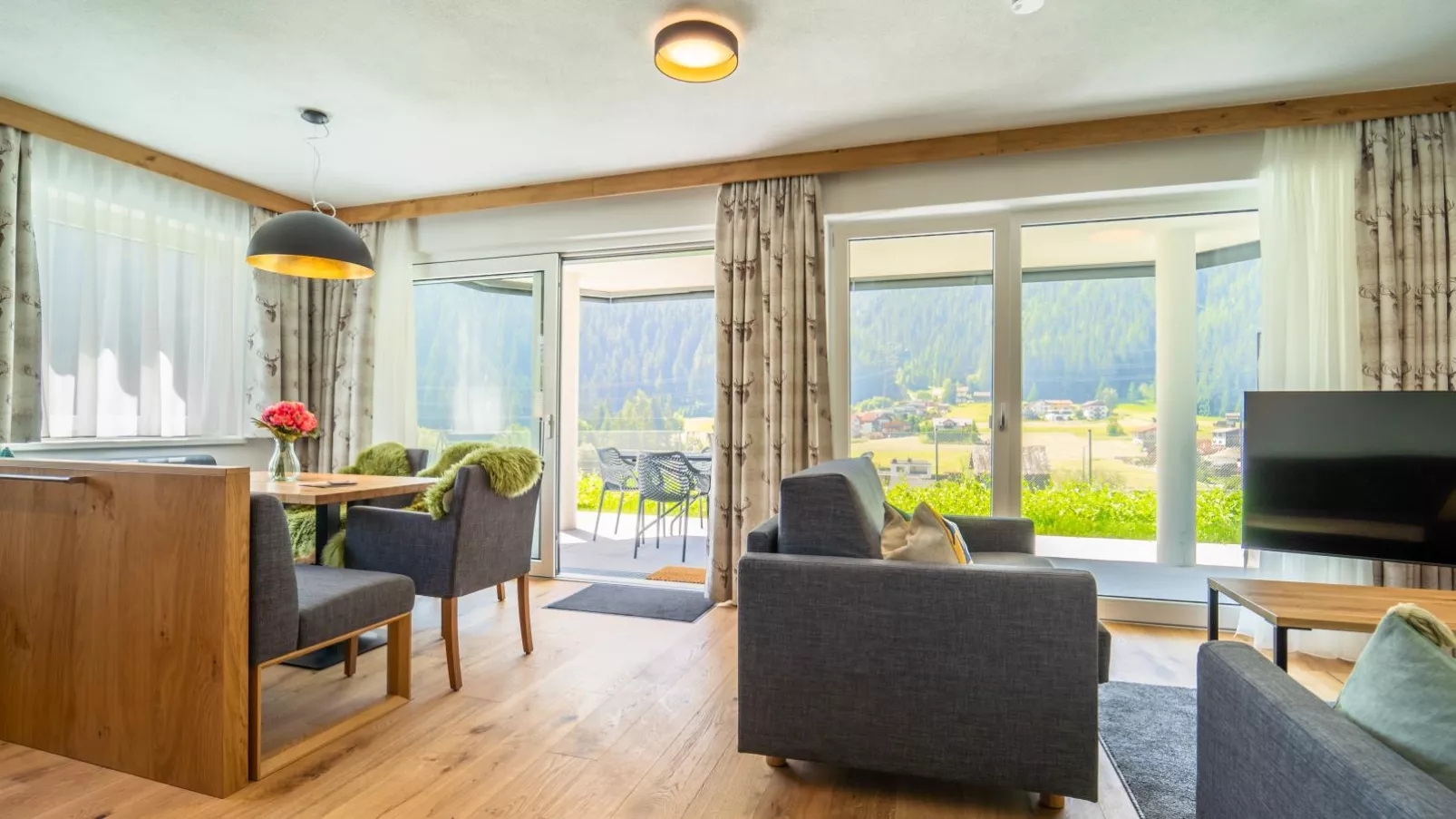 Chalet Pettneu am Arlberg  - Top 2-Woonkamer