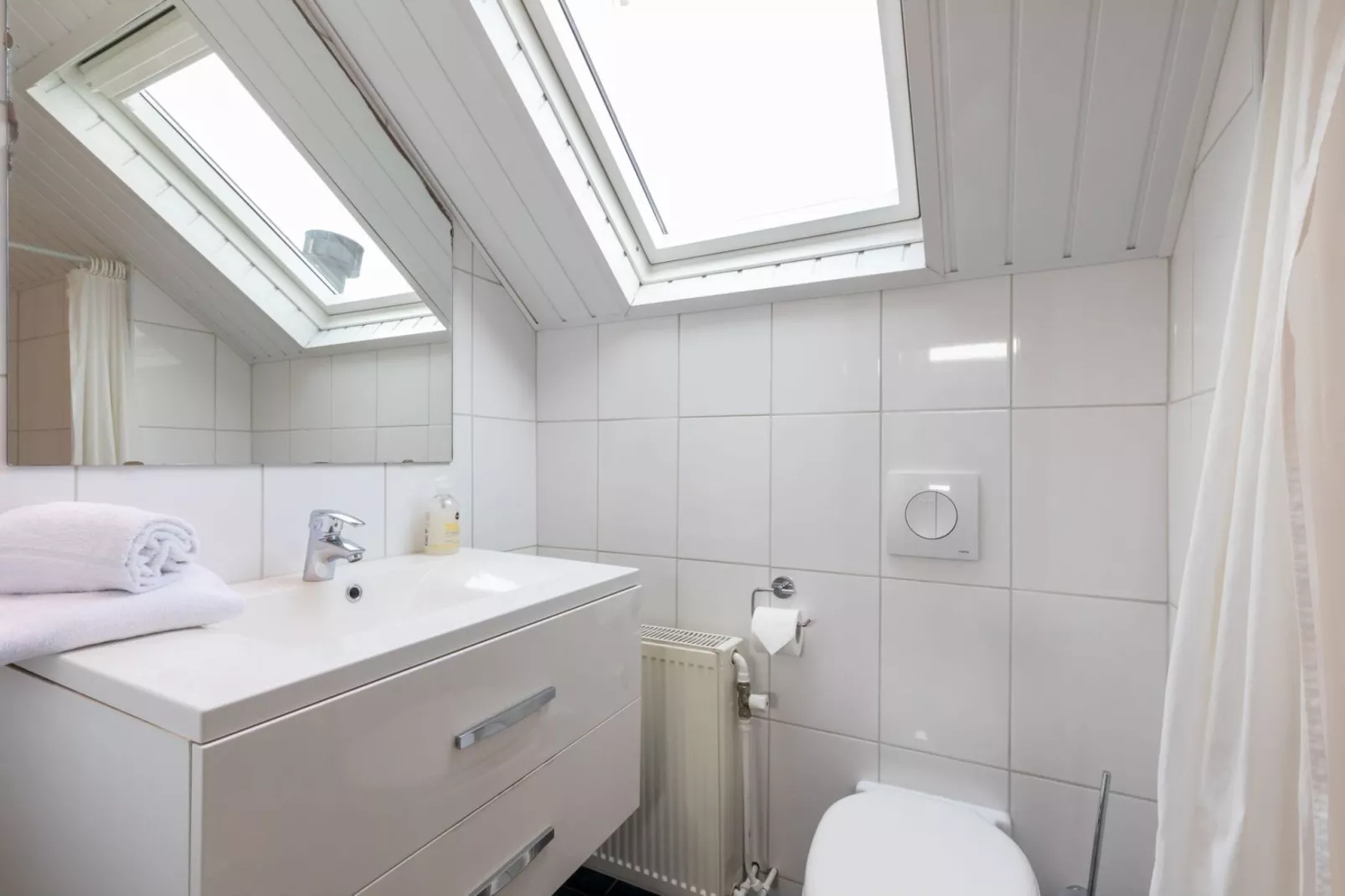 Bovenappartement - Zuidstraat 111a-Badkamer