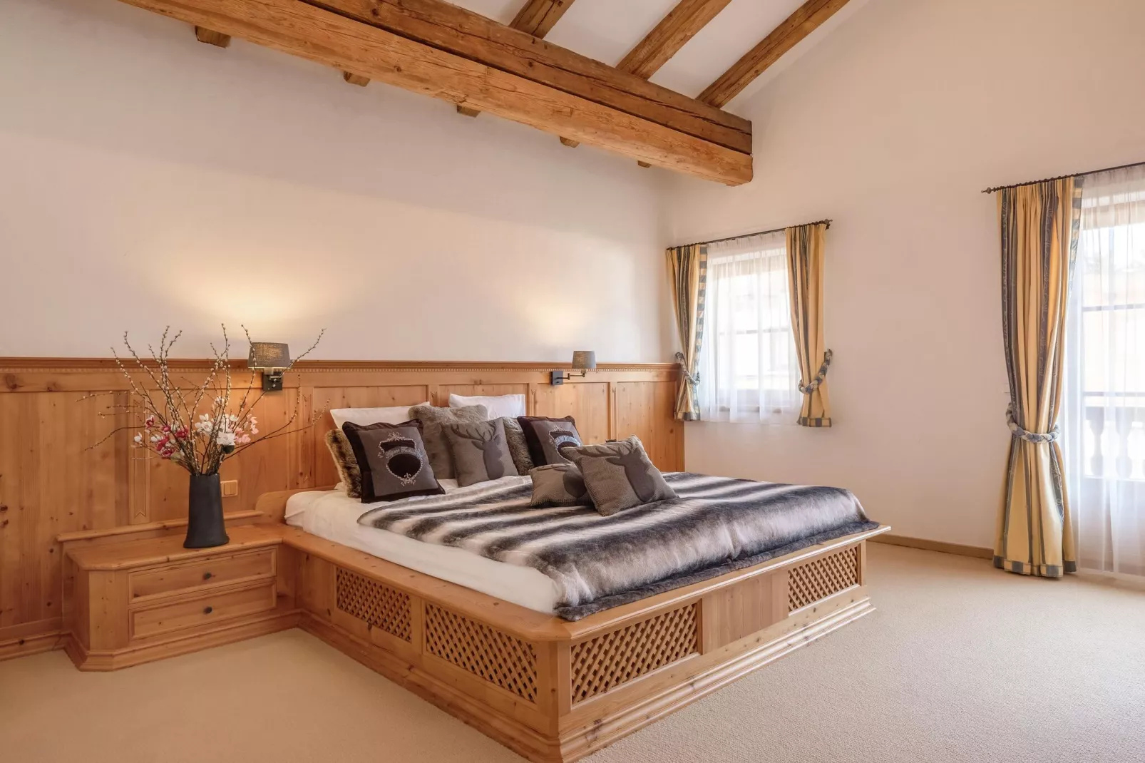 Luxury-Chalet in St Johann in Tirol-Slaapkamer