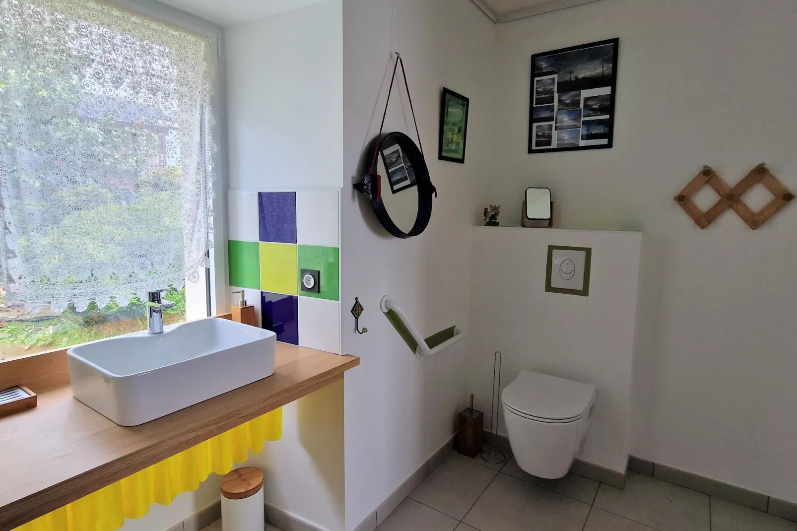 Between land and sea holiday home in the hinterland of the bay of Morlaix-Badkamer