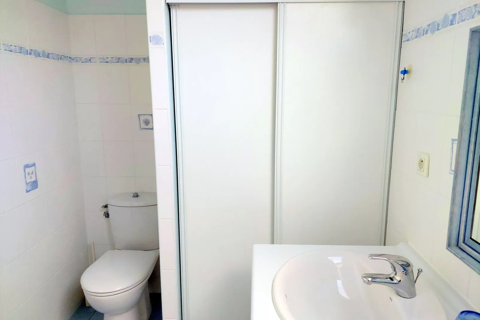 Steinhaus in unmitelbarer Meernähe Lannilis-Badkamer