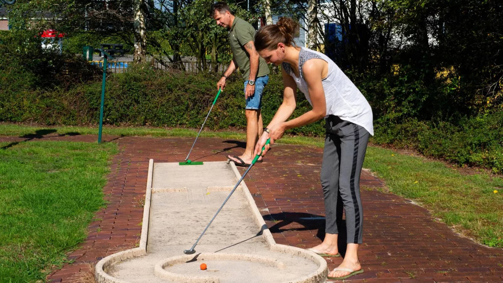 Onderduikershol-Parkfaciliteiten
