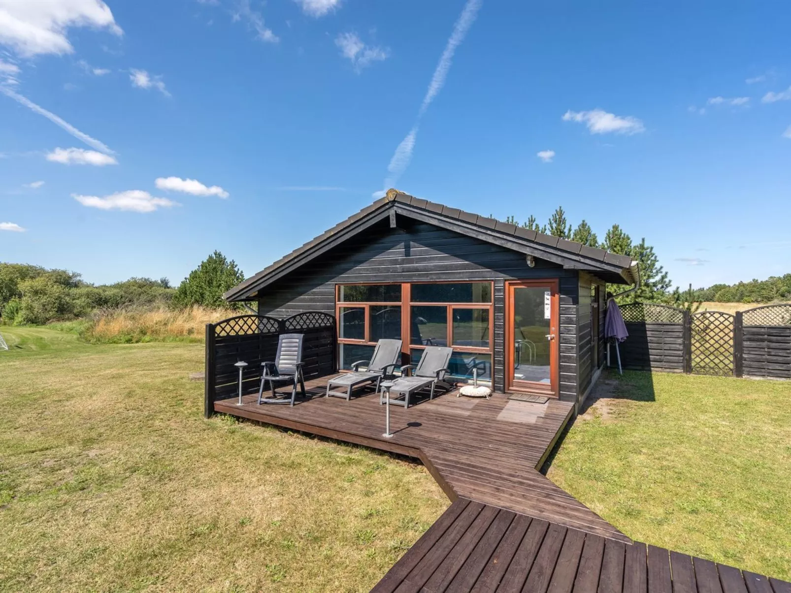"Sirpa" - 1km from the sea-Buiten