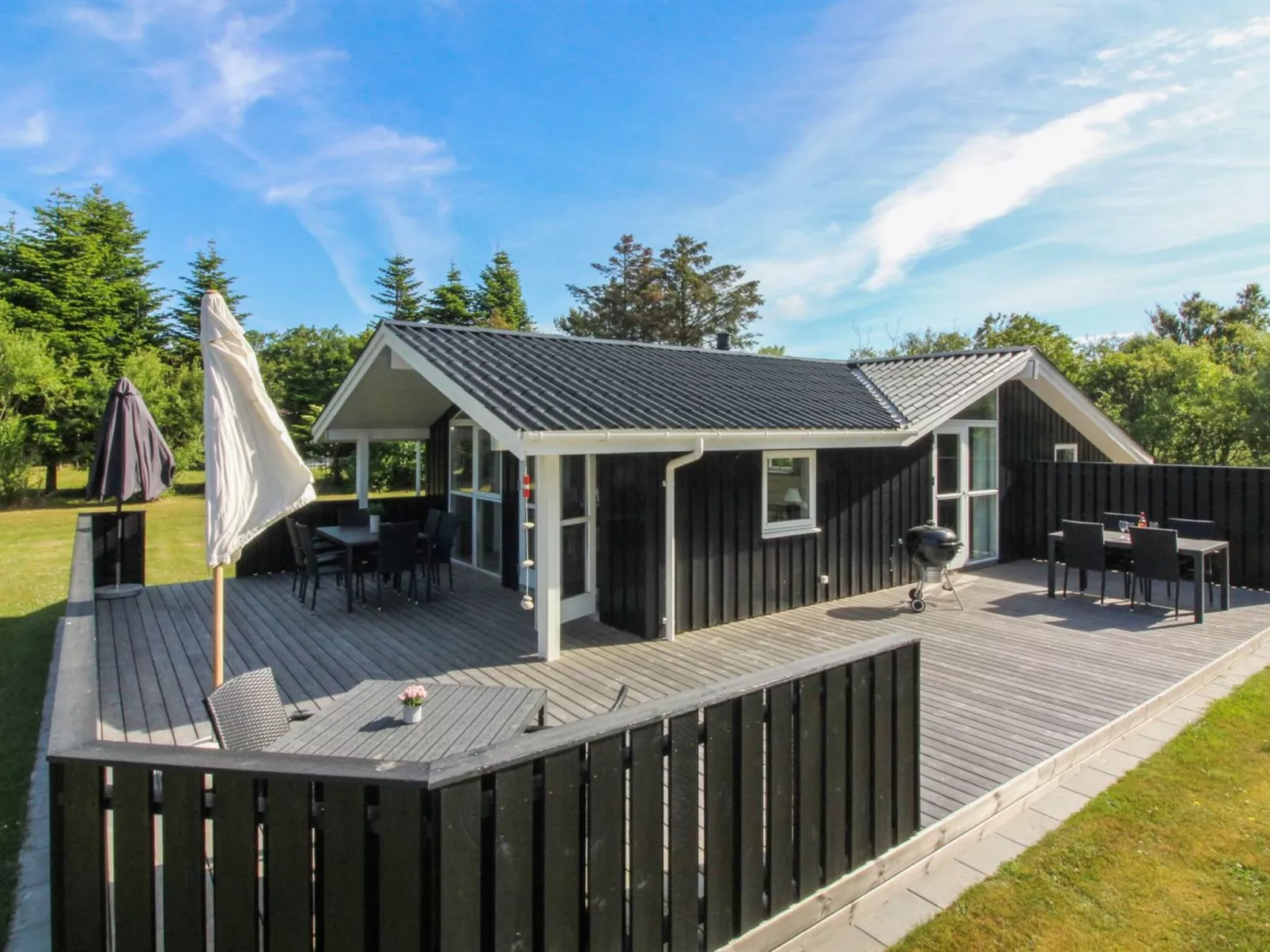 "Suna" - 1.3km from the sea-Buiten