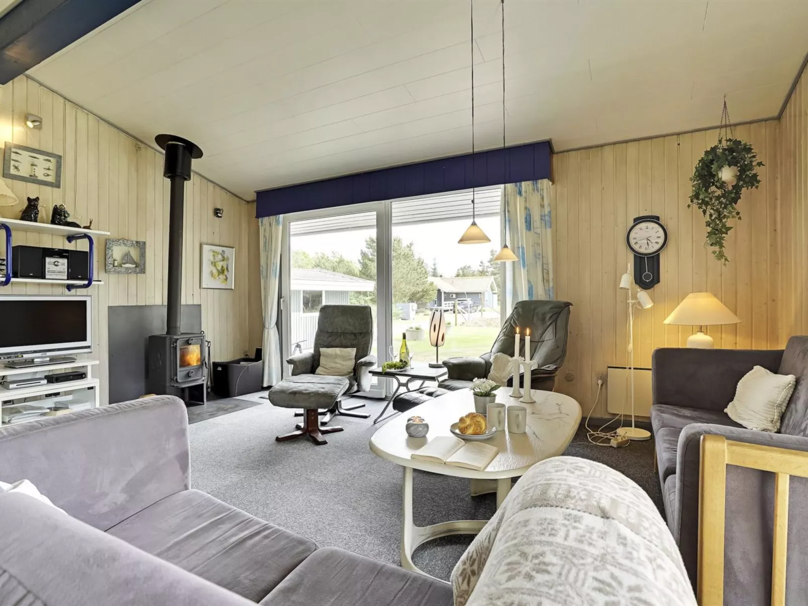 "Gunvor" - 1km from the sea-Binnen