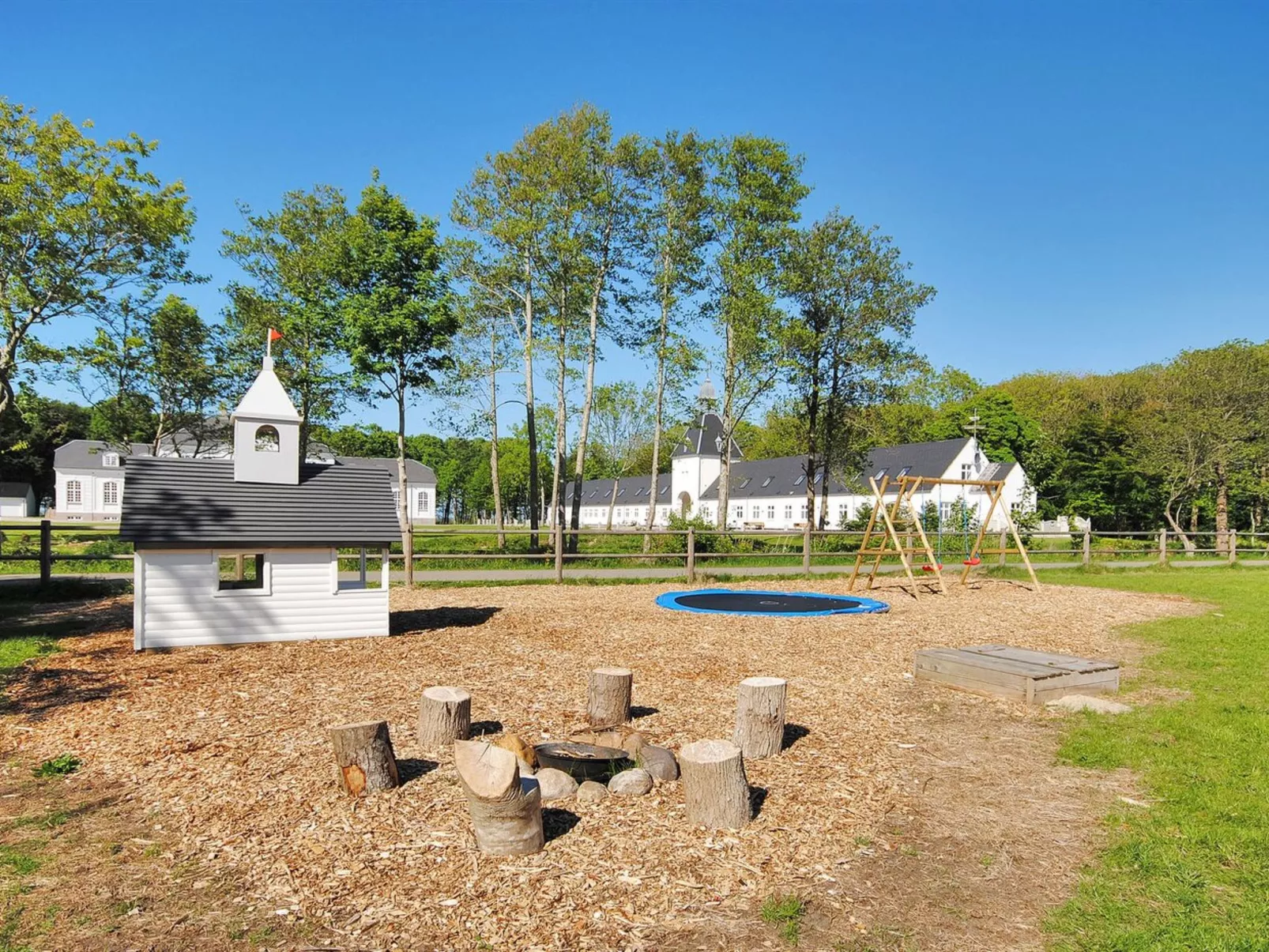 "Edine" - 4.5km from the sea-Buiten