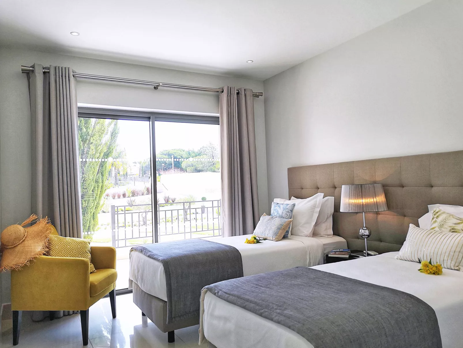 Pine Hills Coral-Binnen