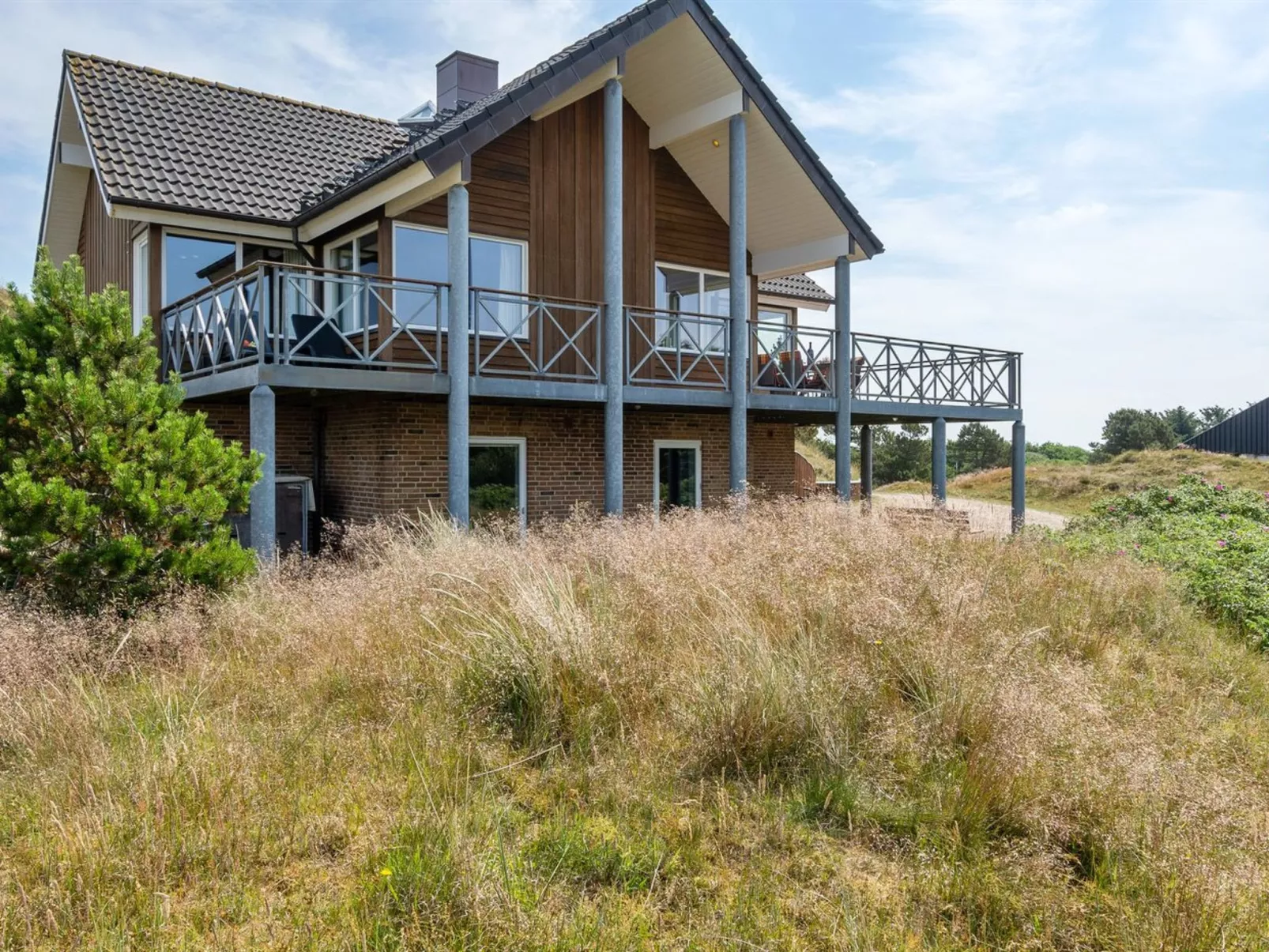 "Falk" - 500m from the sea