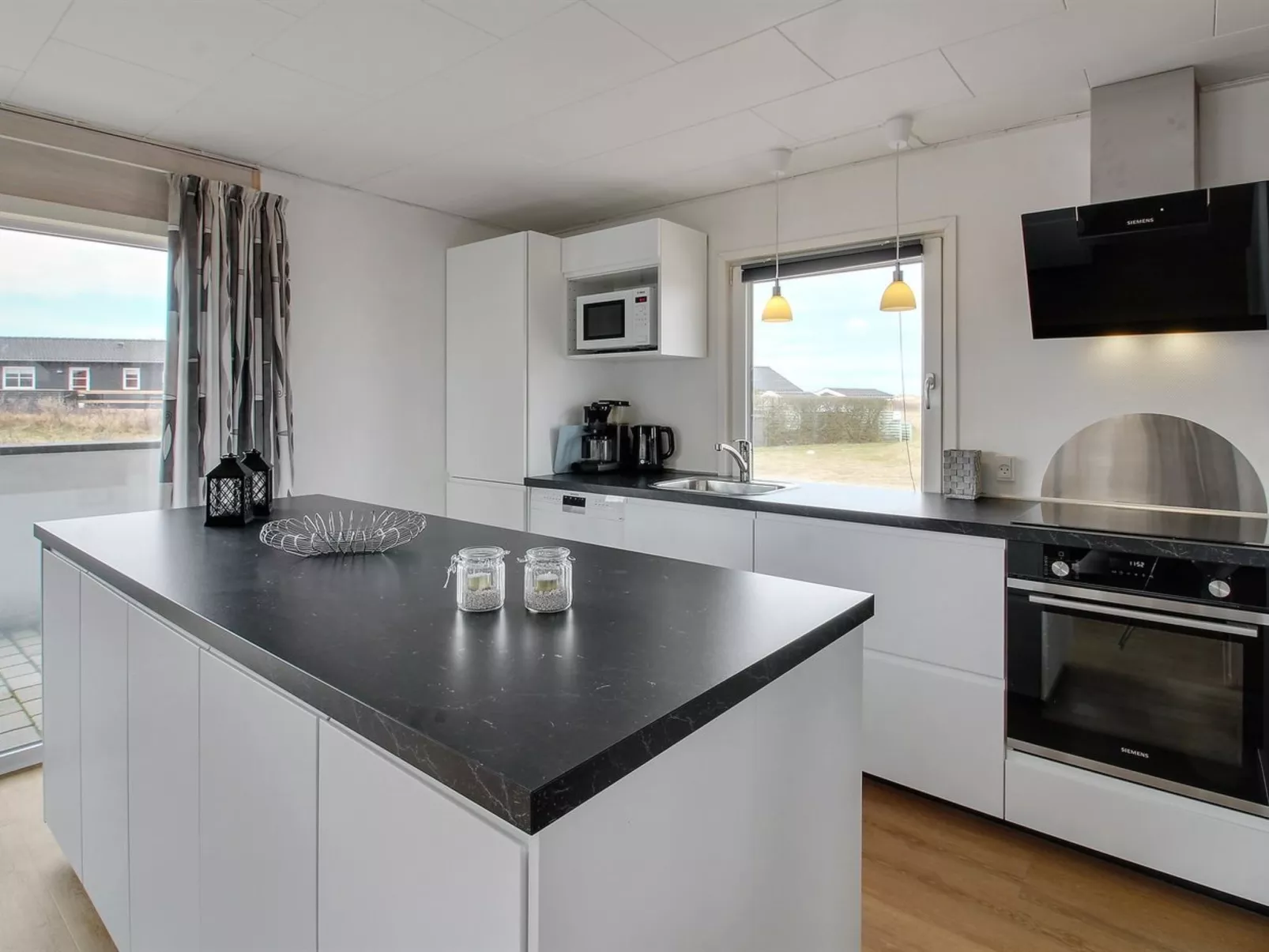 "Aleksandar" - 500m from the sea-Binnen