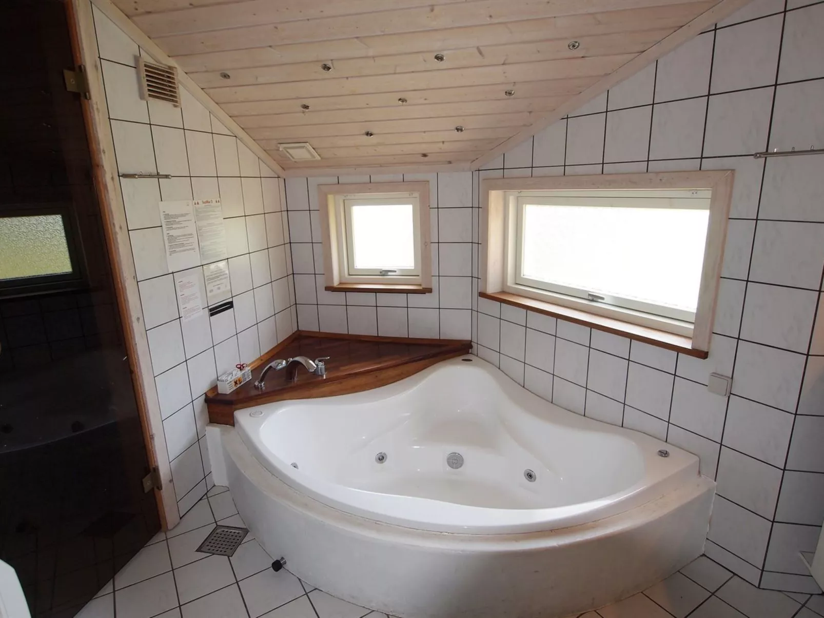 "Egino" - 1km from the sea-Binnen
