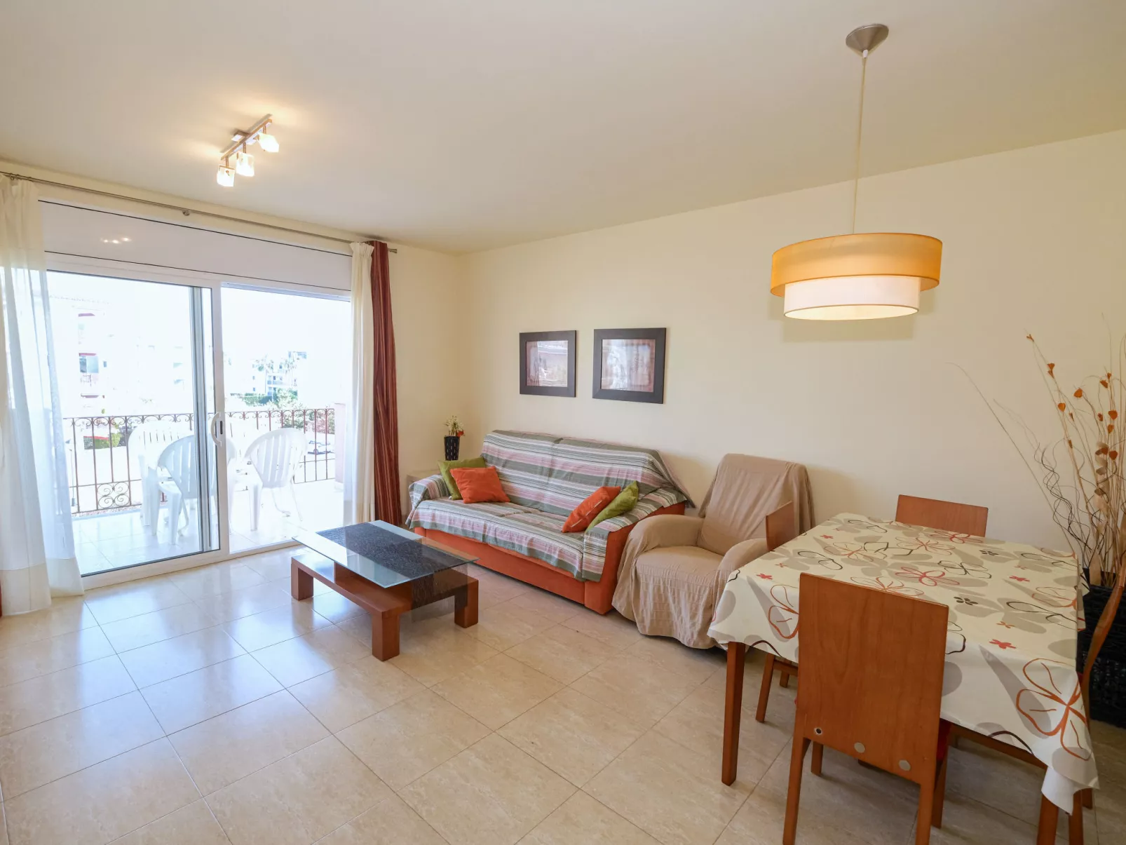 Apartamentos Golden Beach-Binnen
