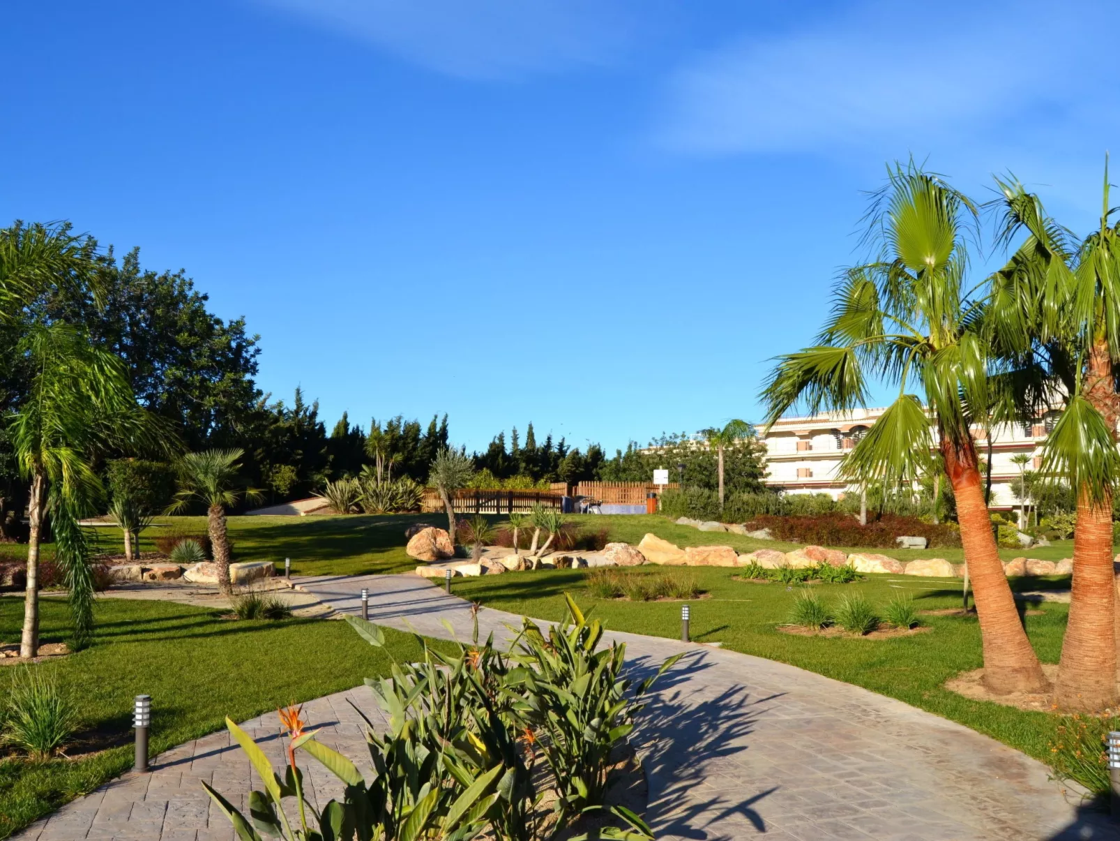 Apartamentos Golden Beach-Buiten