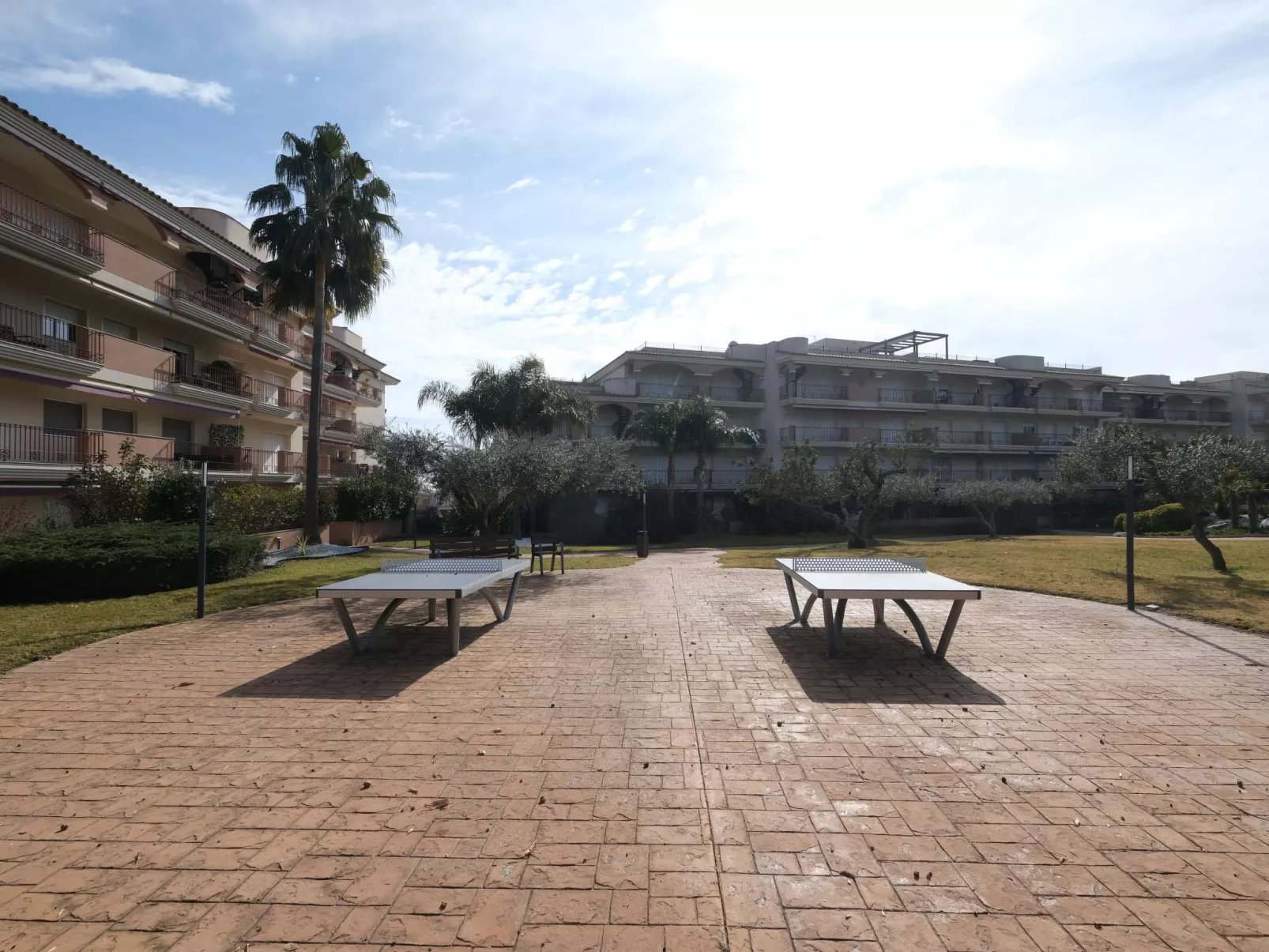 Apartamentos Golden Beach-Buiten
