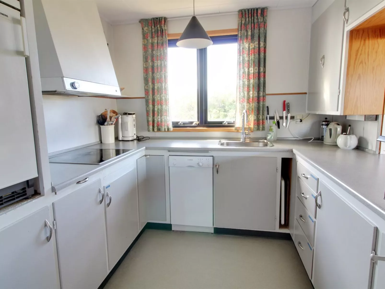 "Lykke" - 800m from the sea-Binnen