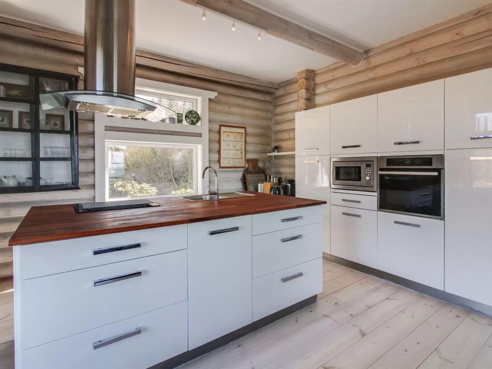 "Heli" - 200m from the sea-Binnen