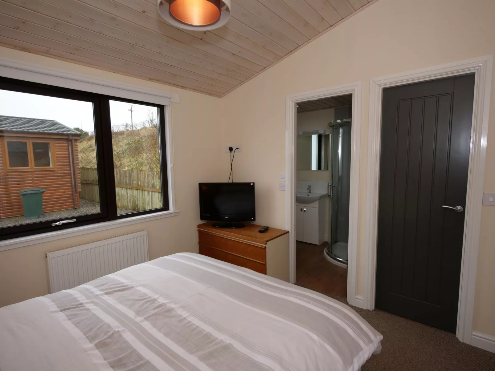 Loch Leven Lodge-Binnen