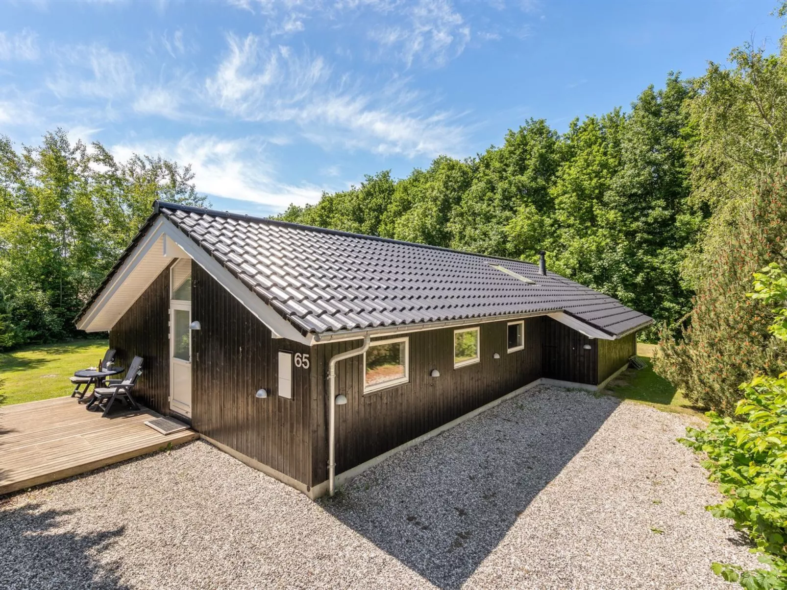 "Nyalle" - 1.3km from the sea-Buiten