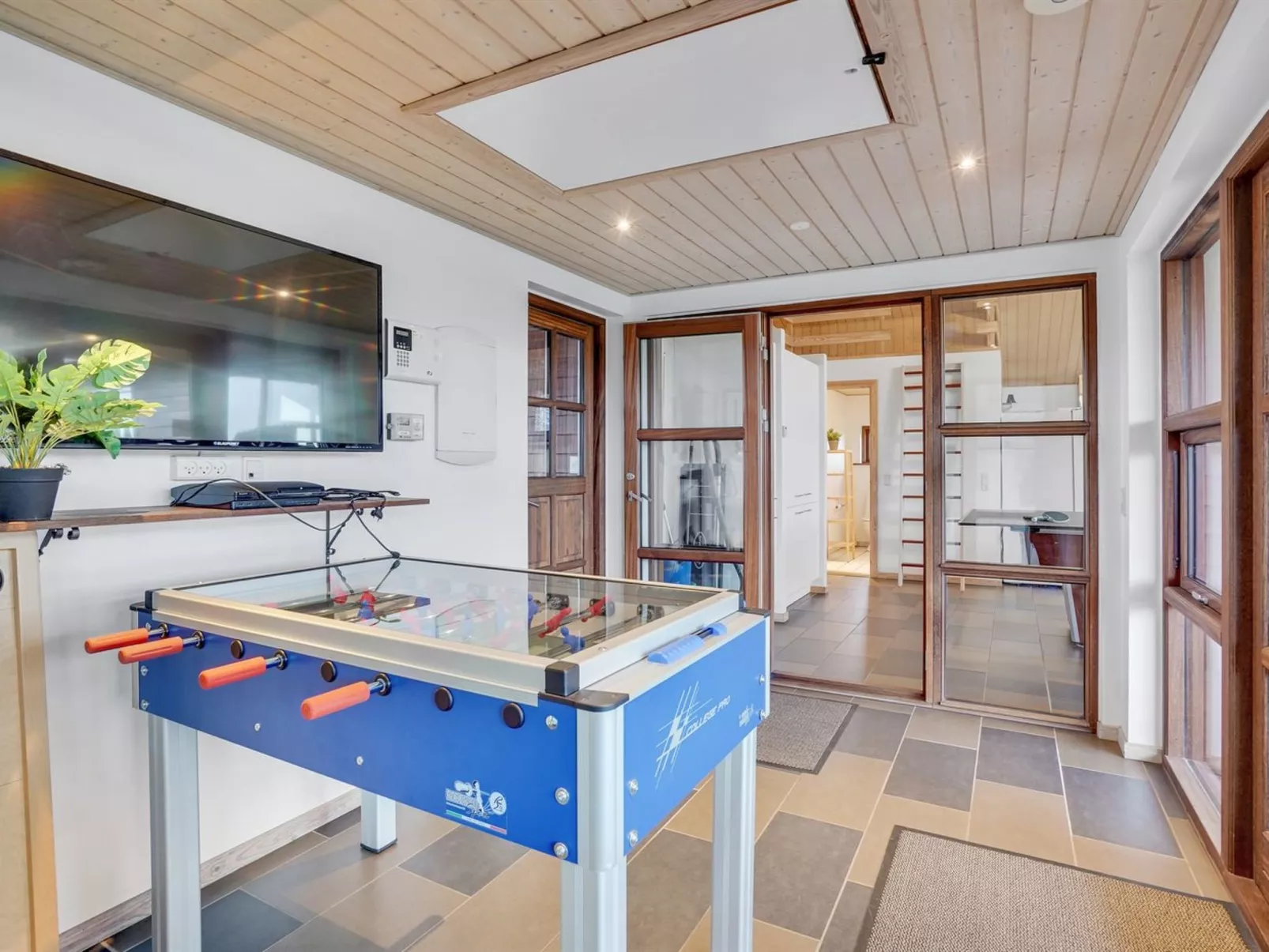 "Niela" - 800m from the sea-Binnen