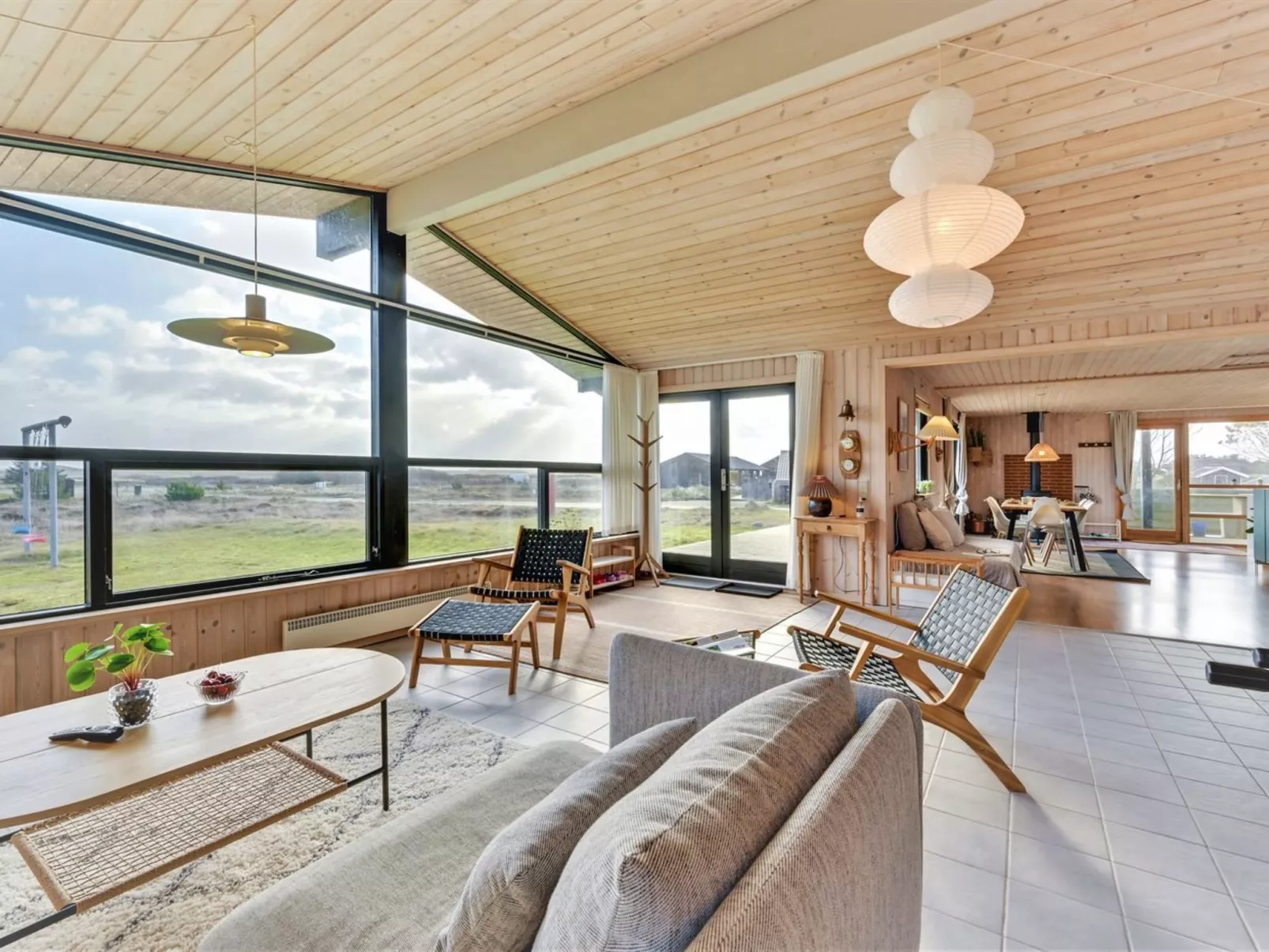 "Brunkil" - 500m from the sea-Binnen