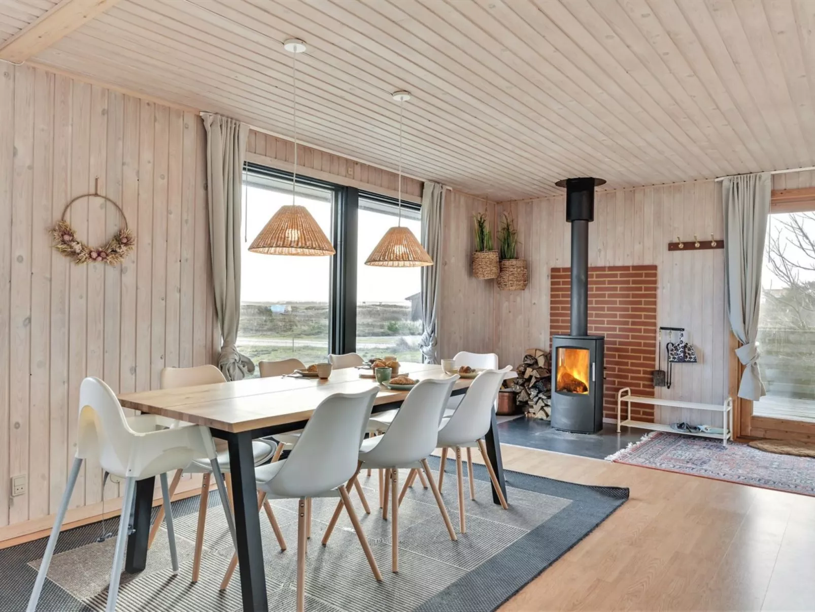 "Brunkil" - 500m from the sea-Binnen